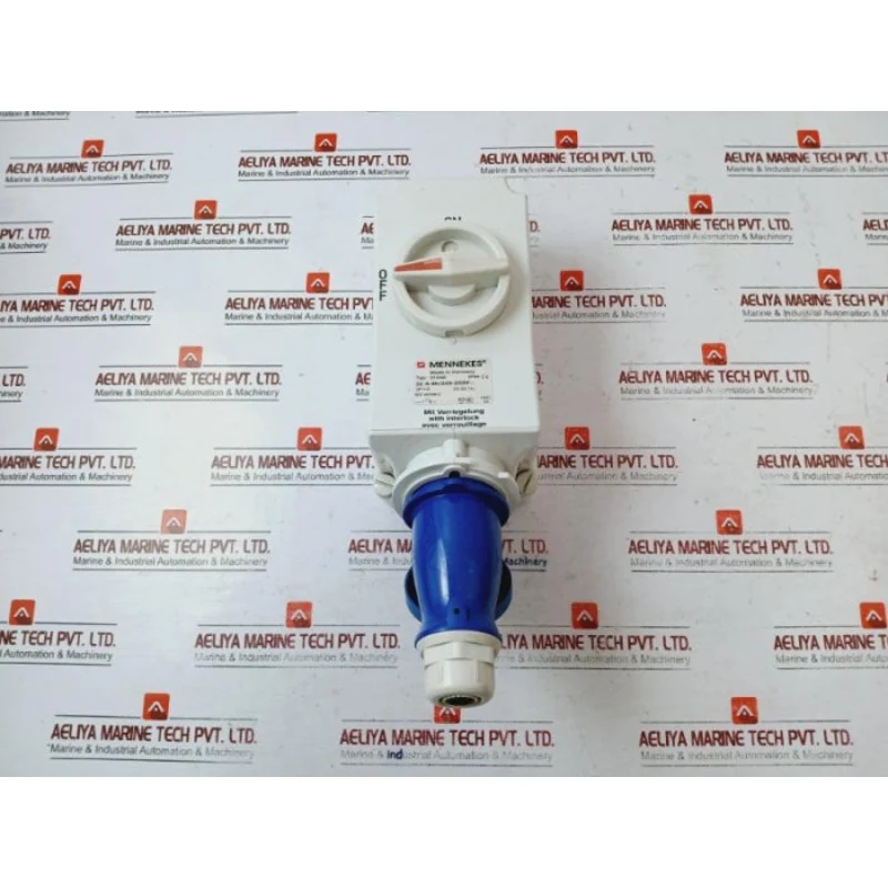 Mennekes 5104A Wall Mounted Socket With Interlock 12 554F 12 550S 32A 3/4P